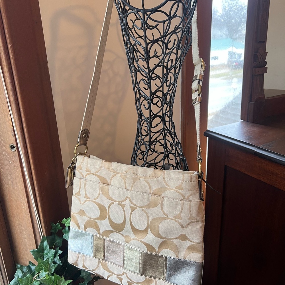 Y2k Vintage Gold Coach Bag - Gem